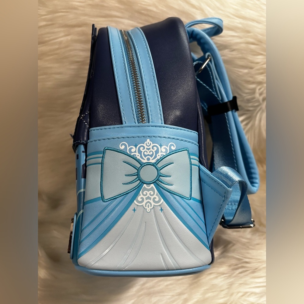 Loungefly Cinderella Castle Glow Mini Backpack NWOT - Picture 9 of 12